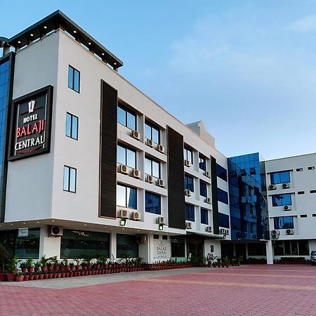 Hotel Balaji Central Ratlām Exteriör bild