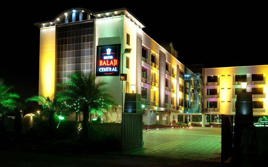 Hotel Balaji Central Ratlām Exteriör bild