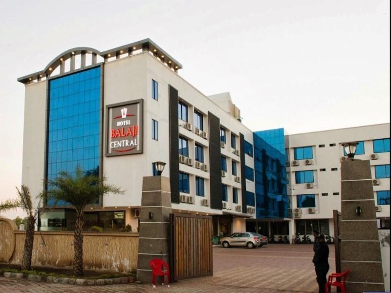 Hotel Balaji Central Ratlām Exteriör bild