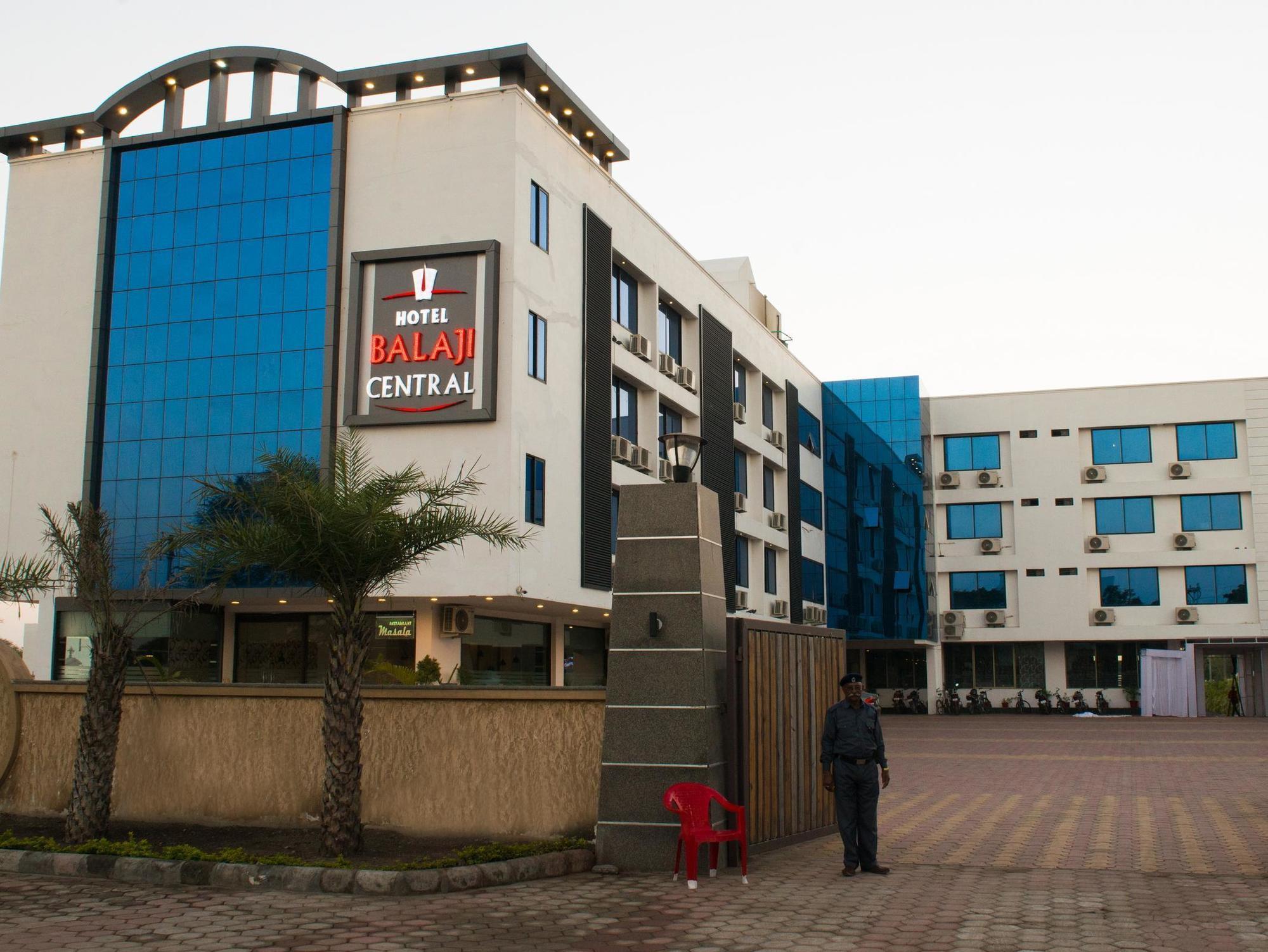 Hotel Balaji Central Ratlām Exteriör bild