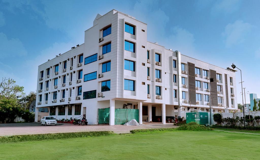 Hotel Balaji Central Ratlām Exteriör bild